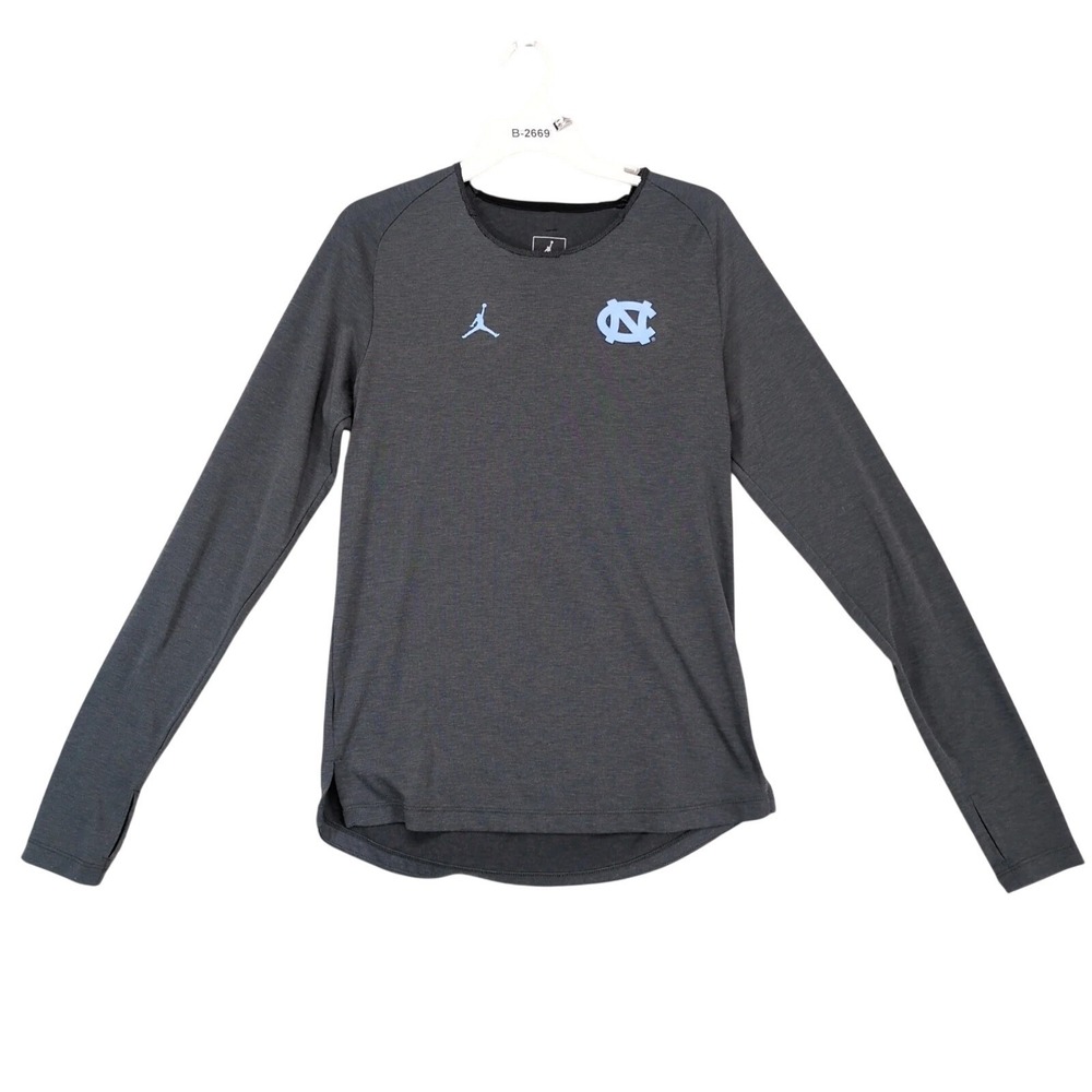 Air Jordan UNC Gray Long Sleeve T-Shirt Mens M Tar Heels Thumbholes Poly-Wool